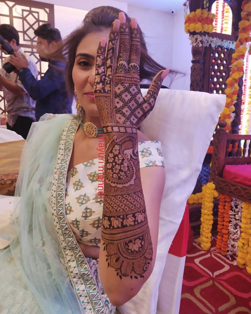 Full Hand Mehndi Designs