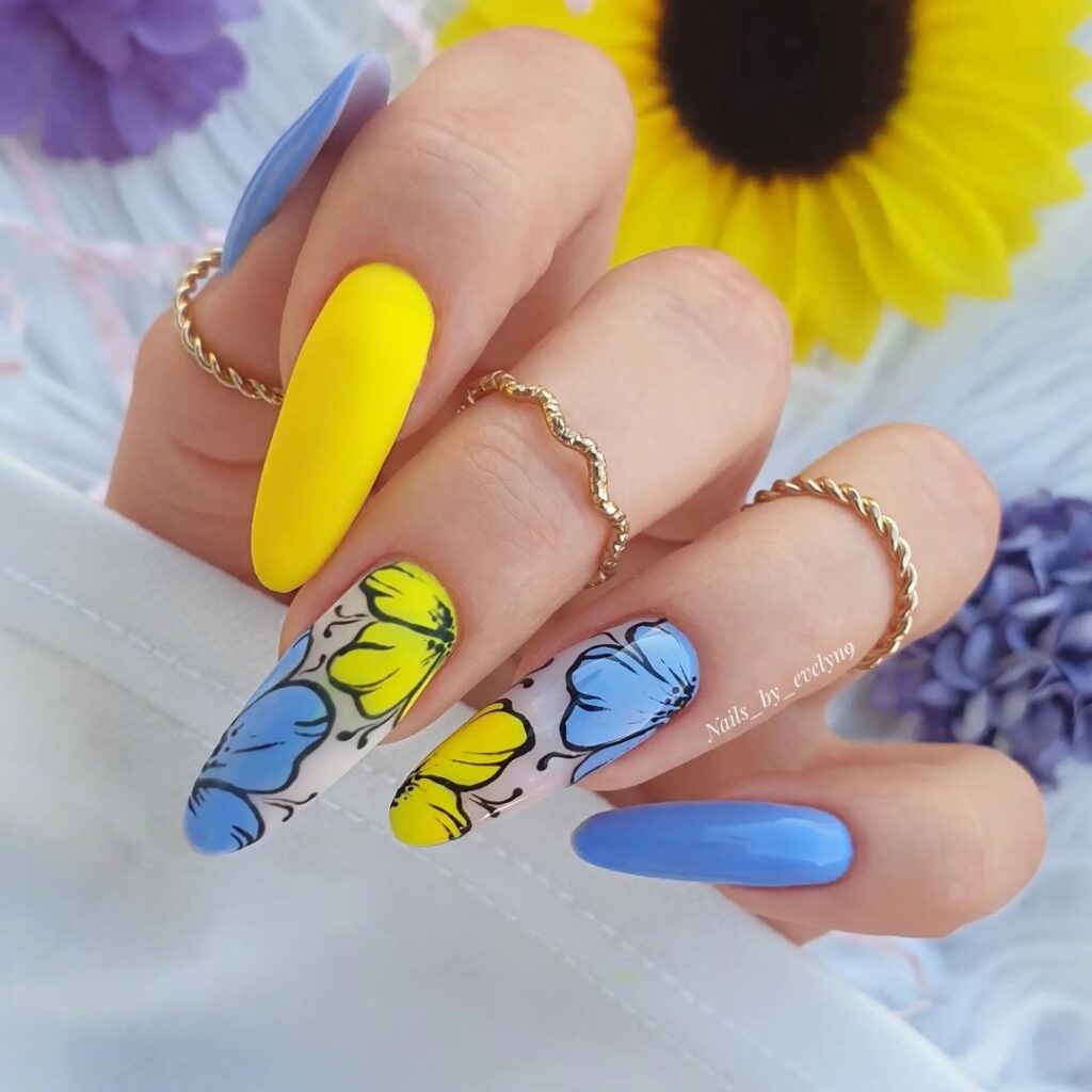 Bright Summer Nails