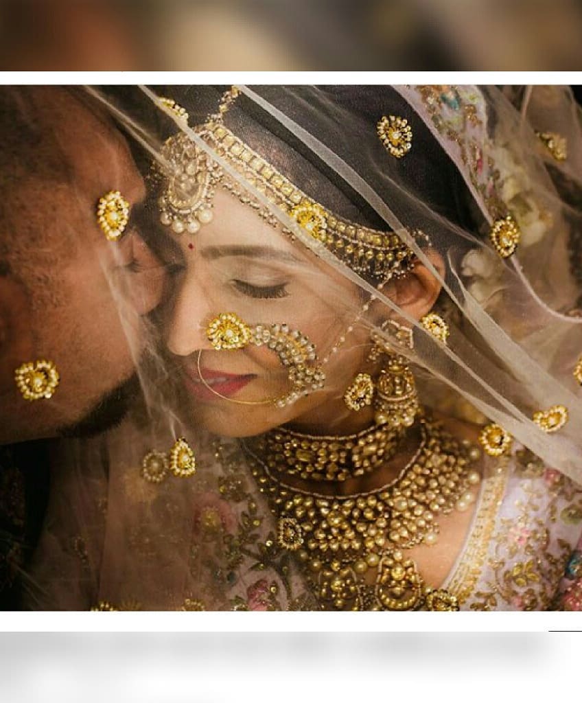 Bridal Poses With Dupatta