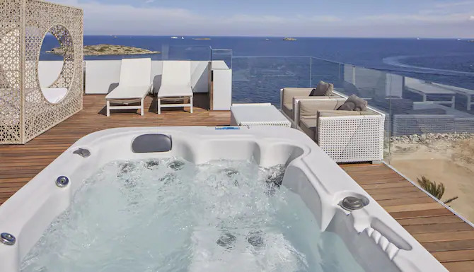 Hotel Torre Del Mar, Ibiza Honeymoon Suites With Jacuzzi