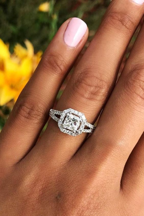 Princess Cut Spil Shank Ring