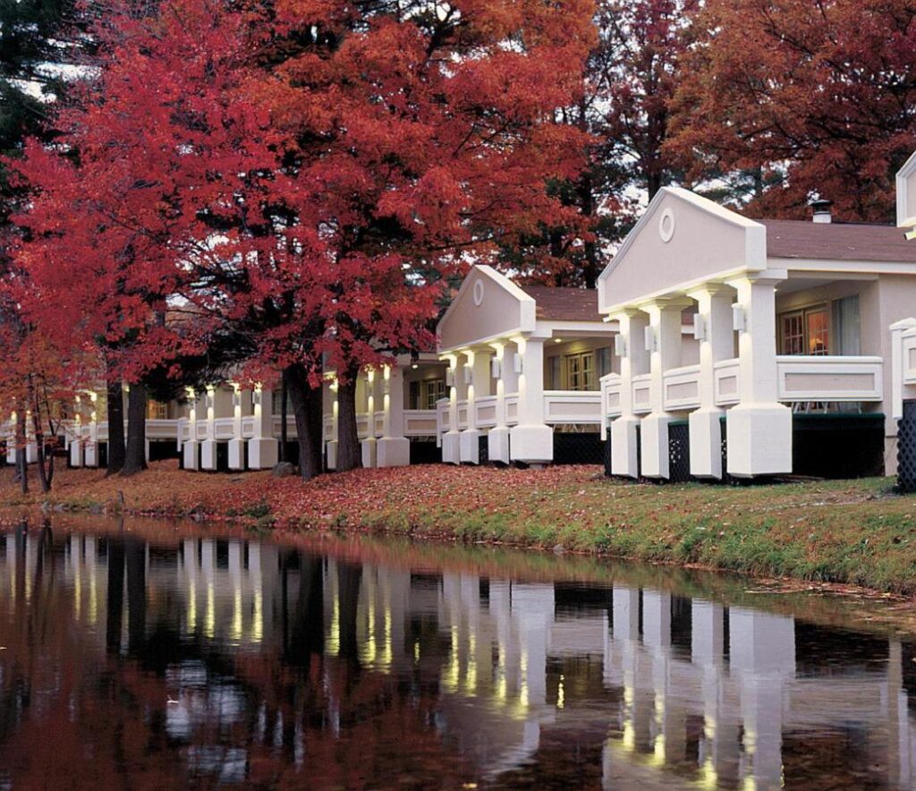  Paradise Stream Poconos Romantic Resort