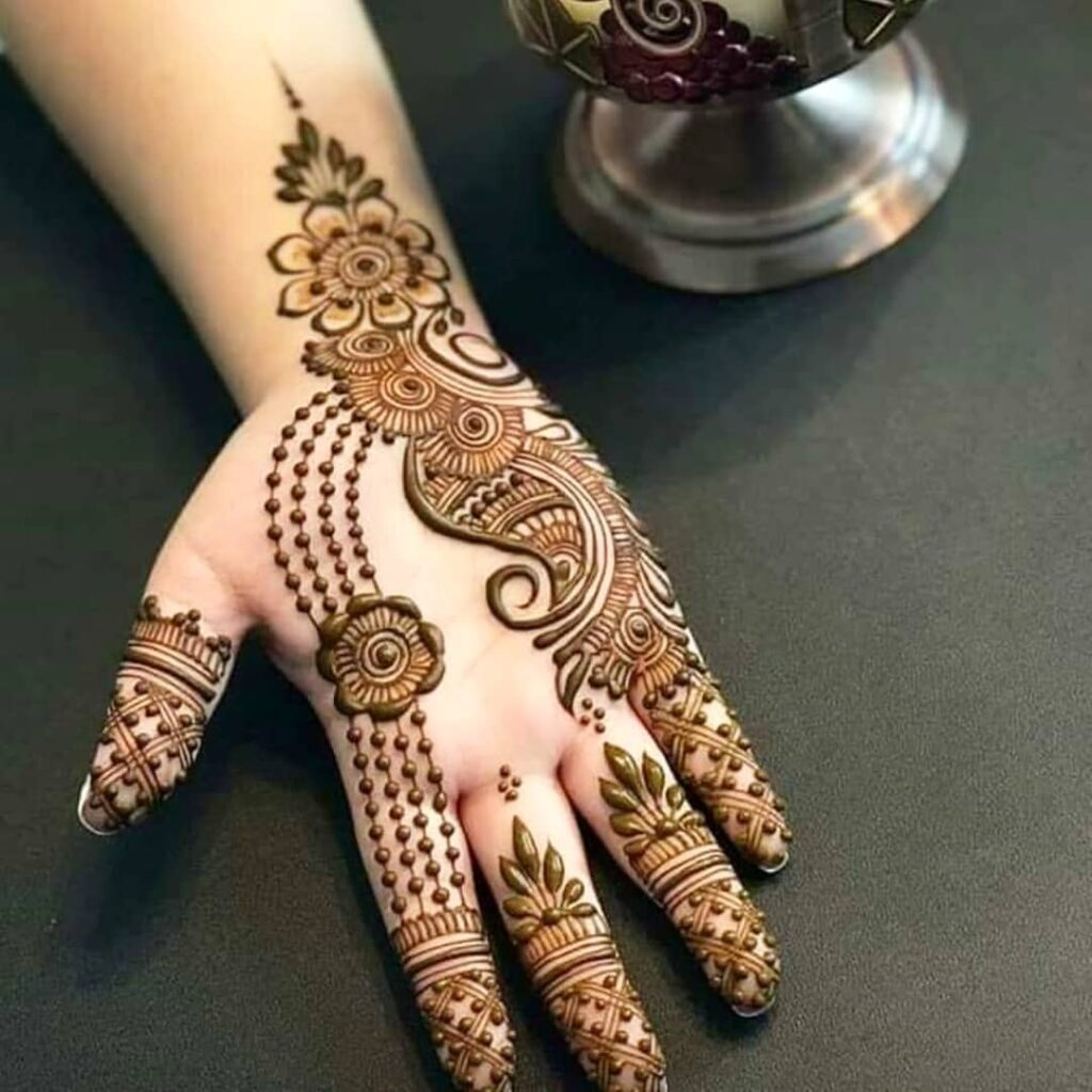 Simple Karva Chauth Mehndi