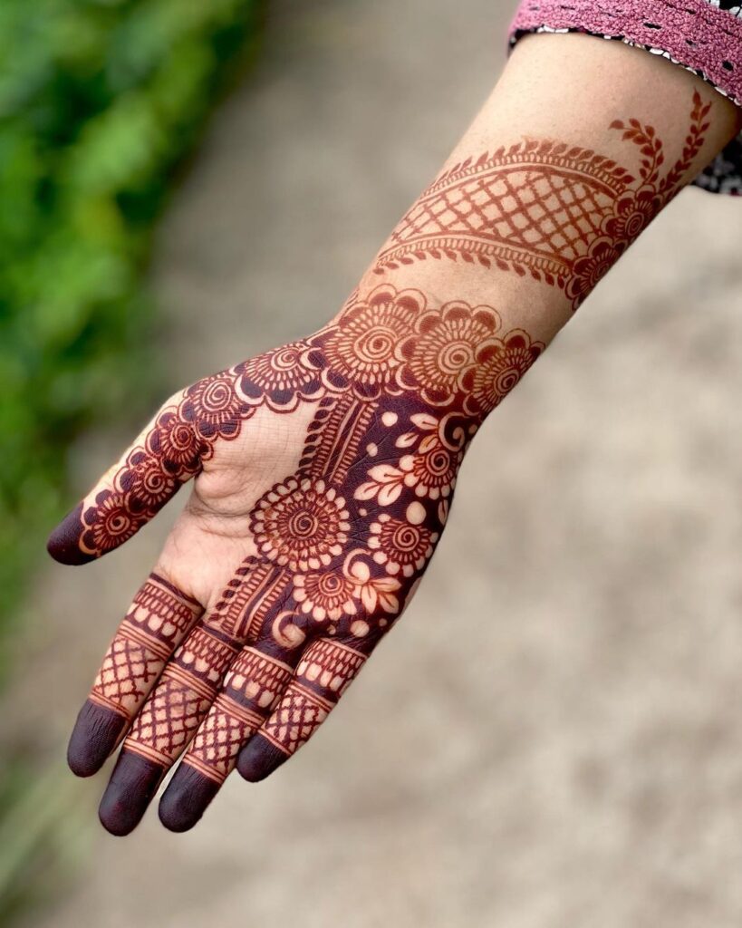 Modern Karva Chauth Mehndi