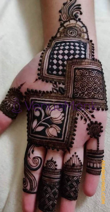 Modern Karwa Chauth Mehndi Designs