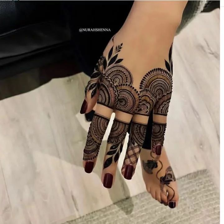 Simple Karva Chauth Mehndi