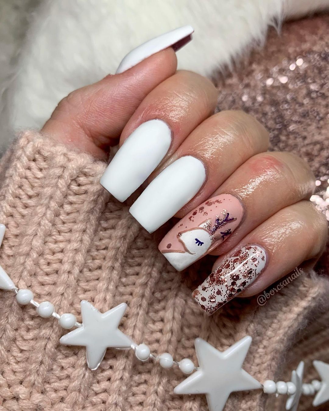 65 Holiday Nails Designs To Turn On The Festive Feeling Wedbook