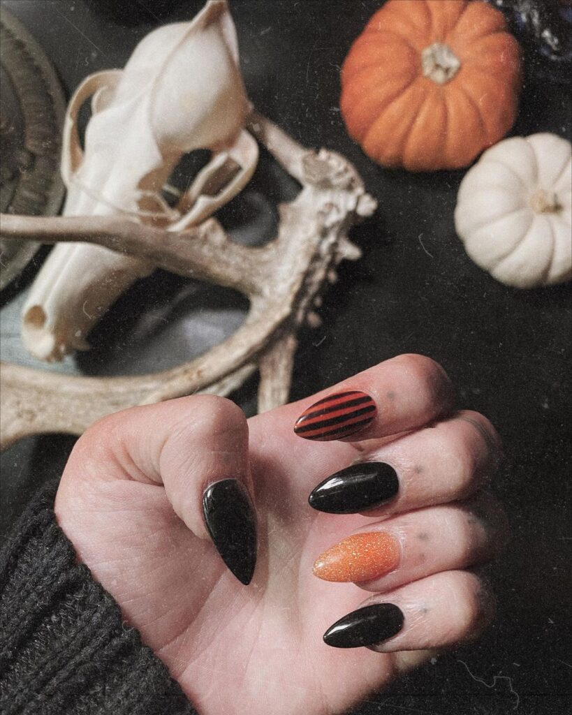 Halloween Acrylic Nails Short