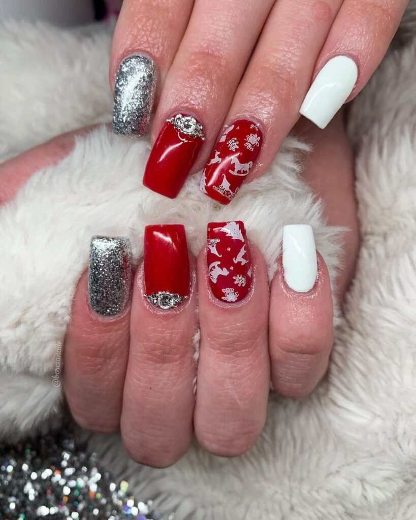 Holiday Nails 2022