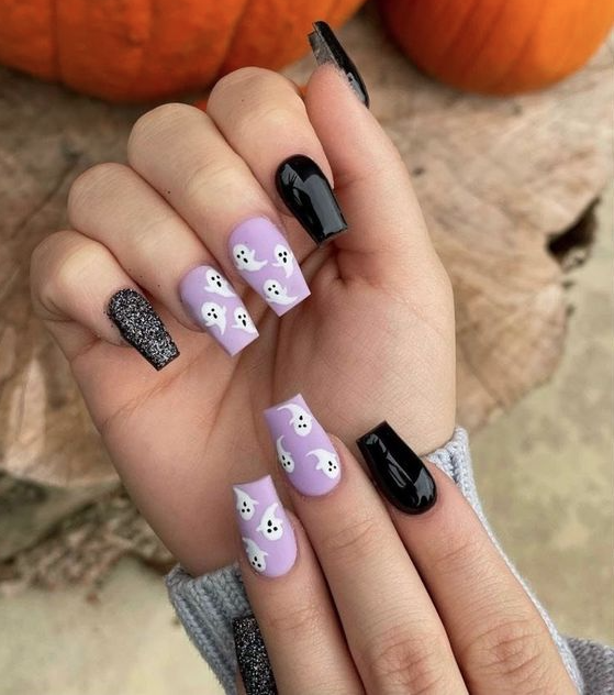 Halloween Acrylic Nails Ghost