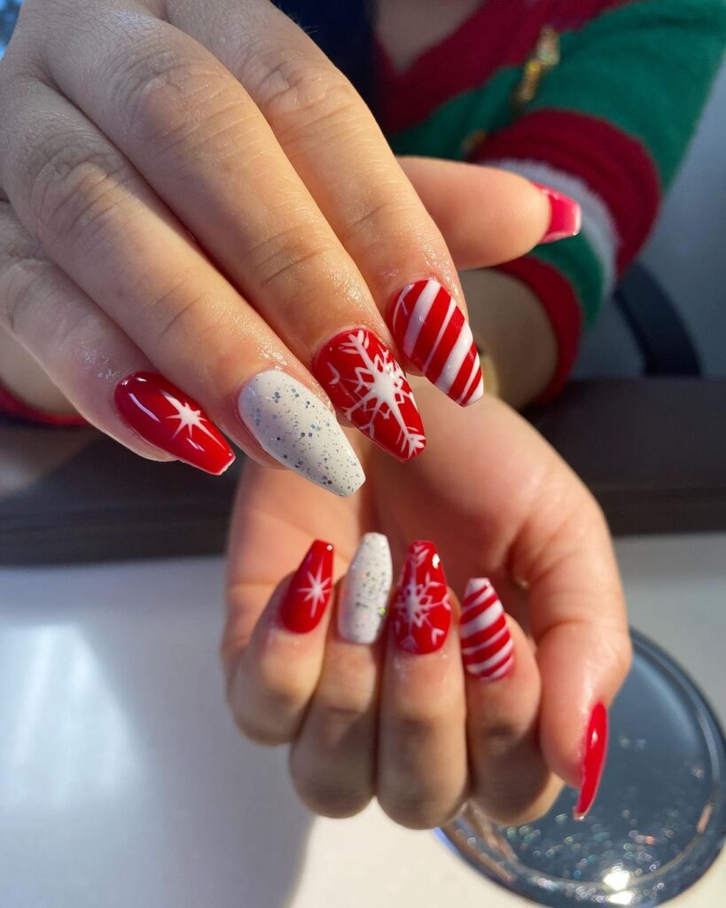 Update 155+ simple christmas toe nail designs latest songngunhatanh