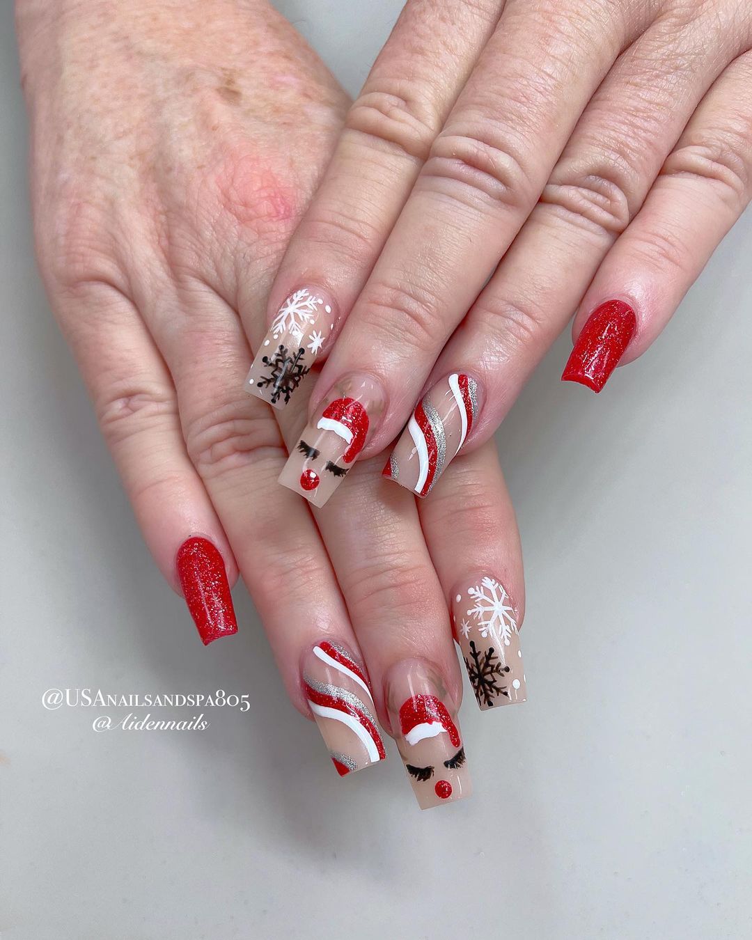 75 Christmas Nails Designs & Nail Art For 2022 - Wedbook