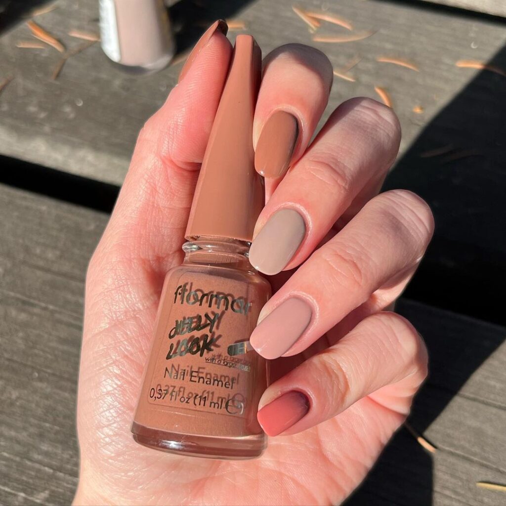 Nude Acrylic Nails Design