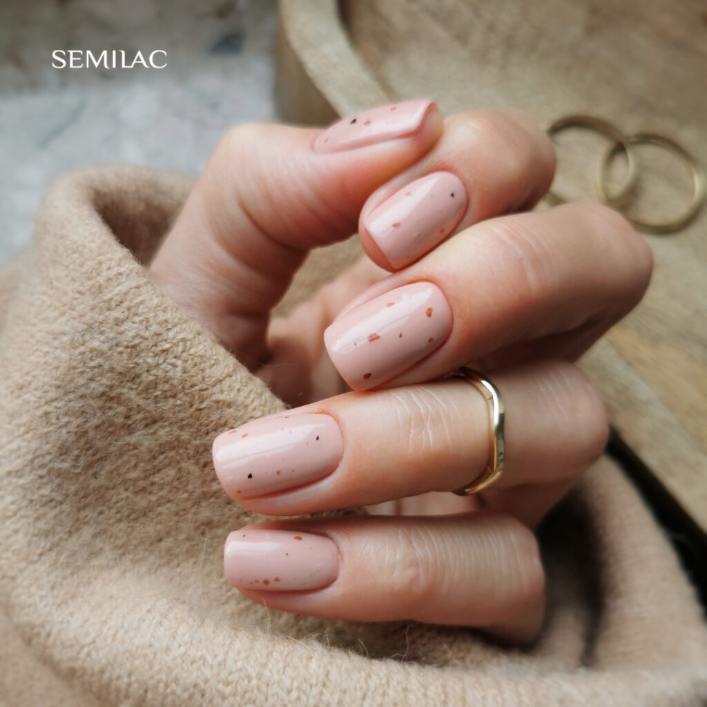 Nude Nails