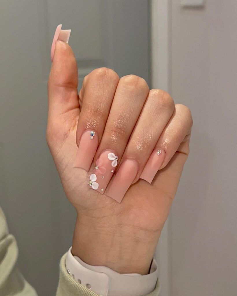 Nude Nails