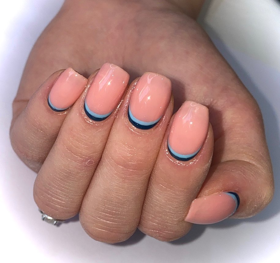 Reverse French Manicure Ombre