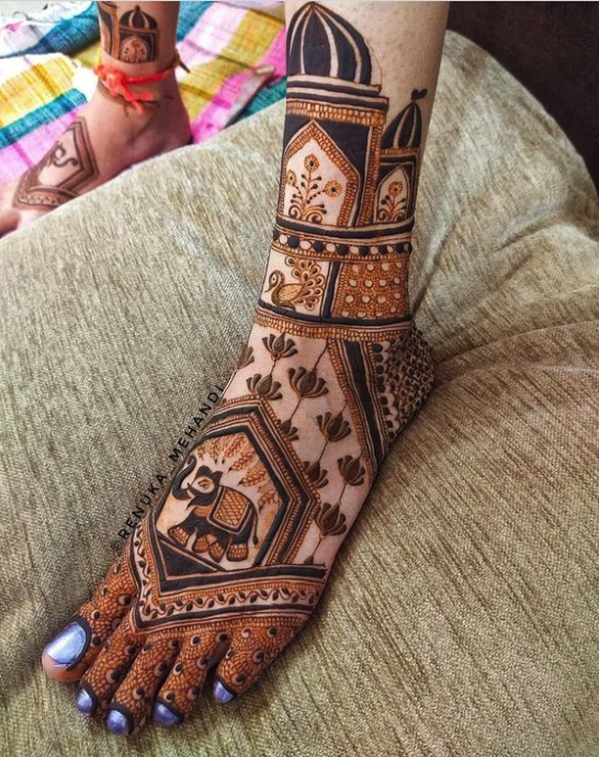 Bridal Mehndi Design For Legs