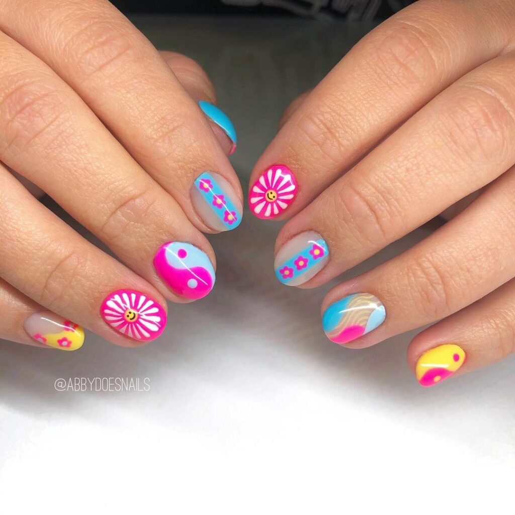 Smiley Face Nails Design