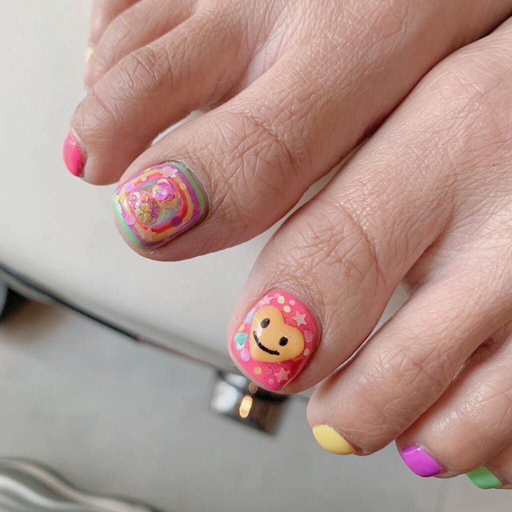 Happy Face Nails