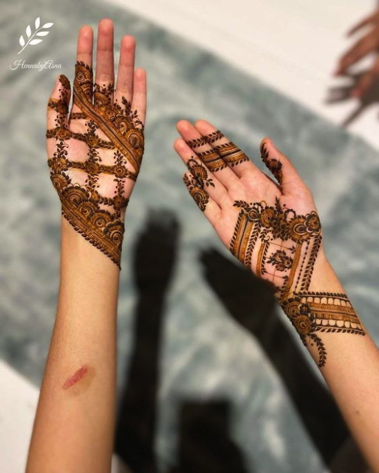 Small Mehndi Designs For Front Hand