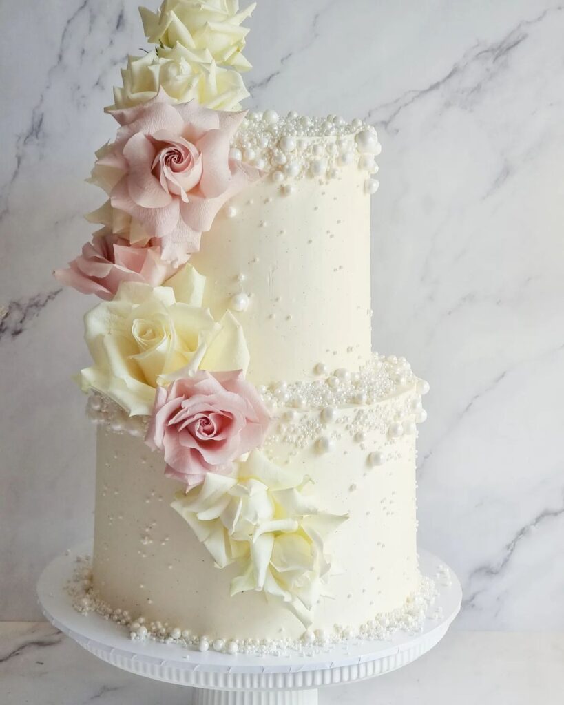 Wedding Cake With Pearls