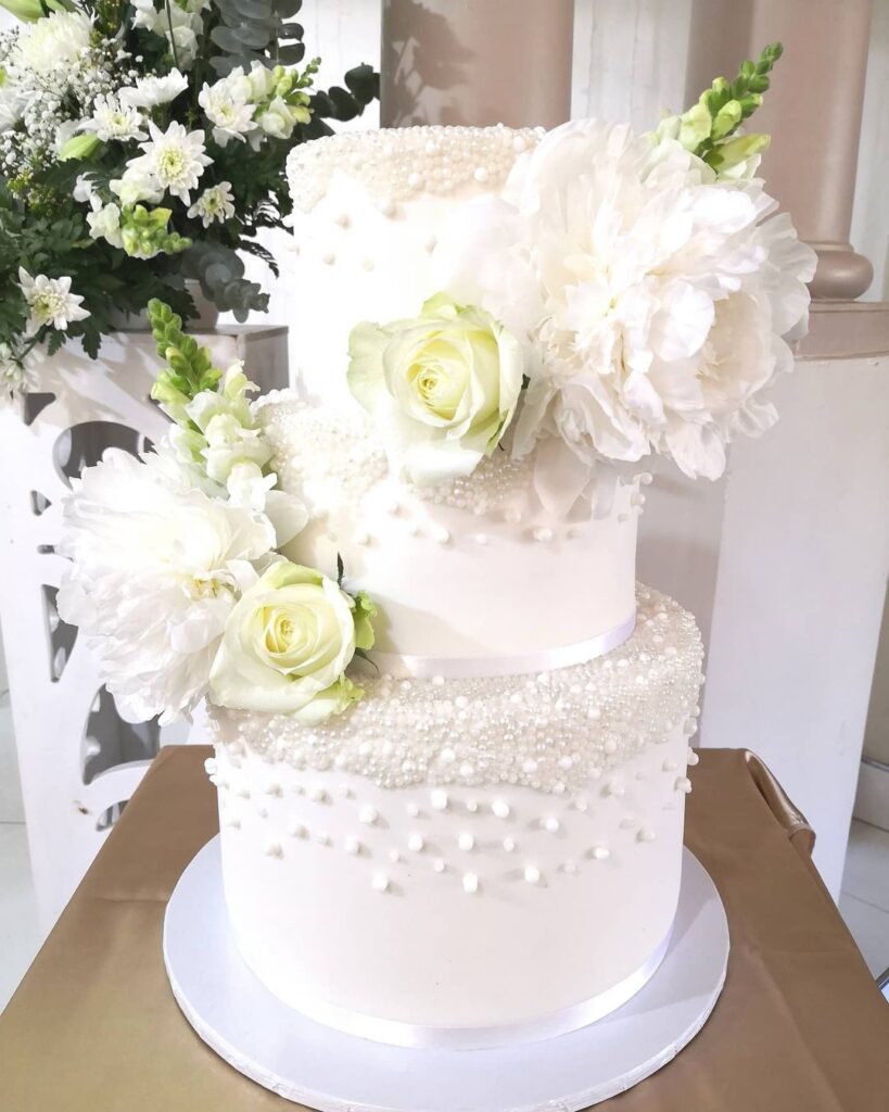 30th Pearl Wedding Cake Design