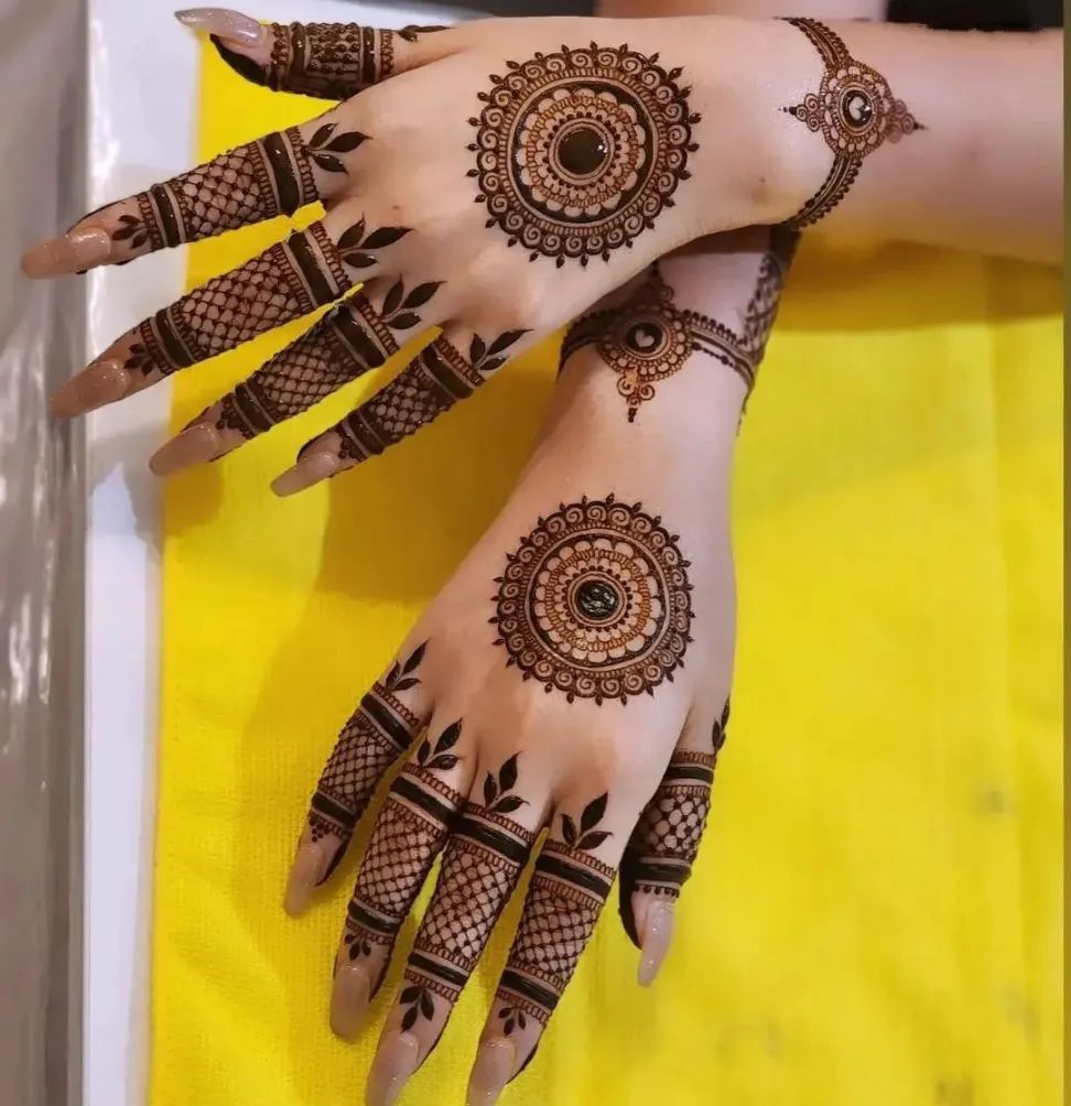 Small Mehndi Designs For Kids