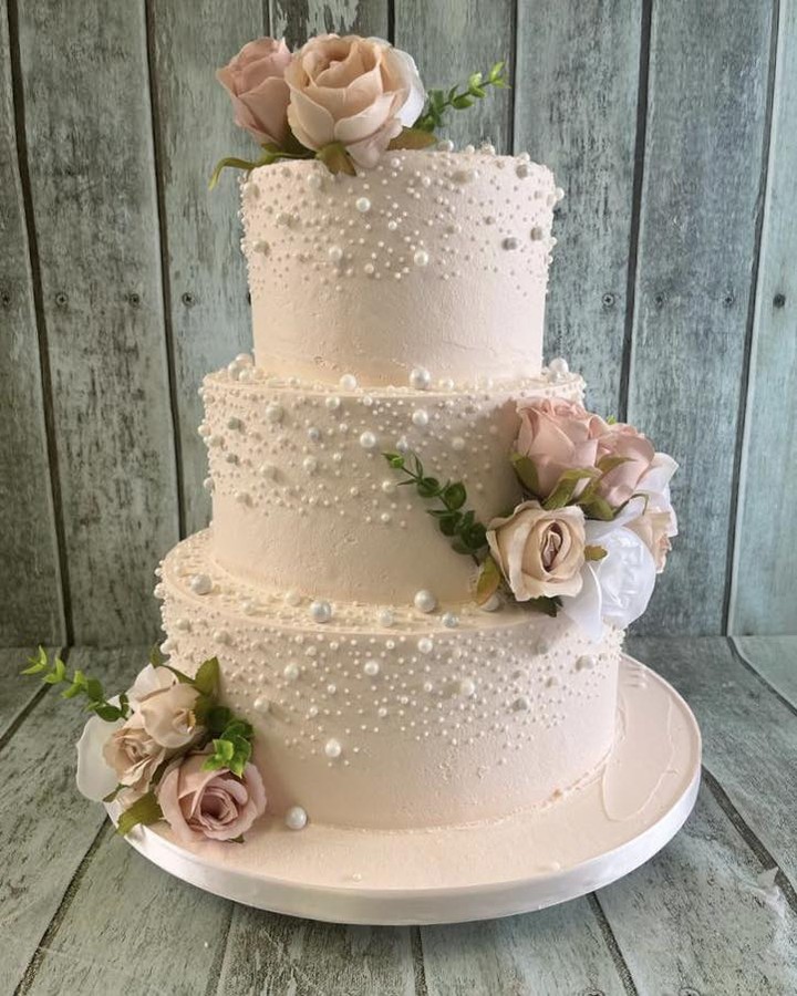 50 Timeless Pearl Wedding Cakes : Edible Pearl Encrusted Floral