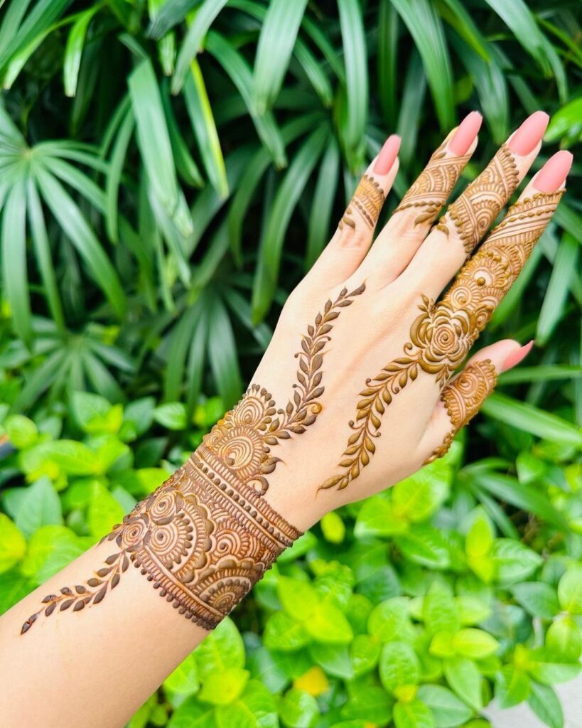 Mehndi Design For Small Hands