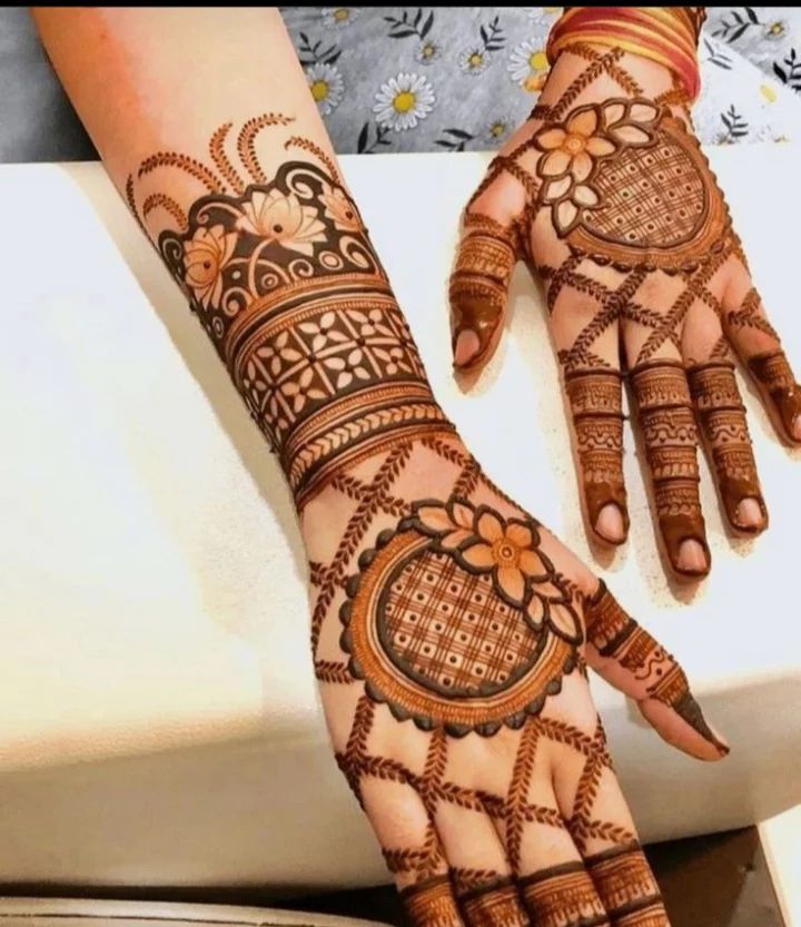 Mehndi Design For Small Hands