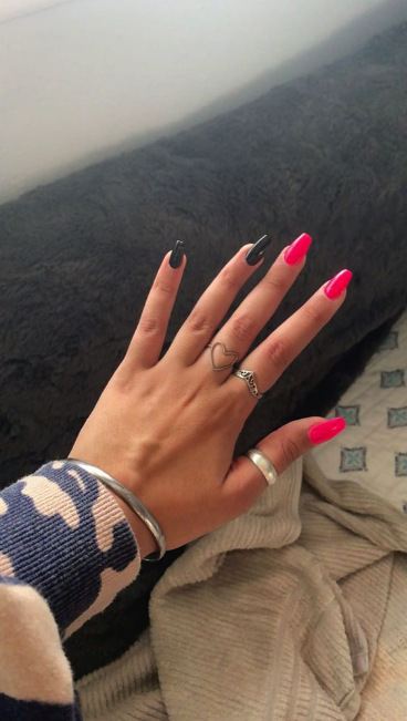 Light Pink And Black Nail Designs