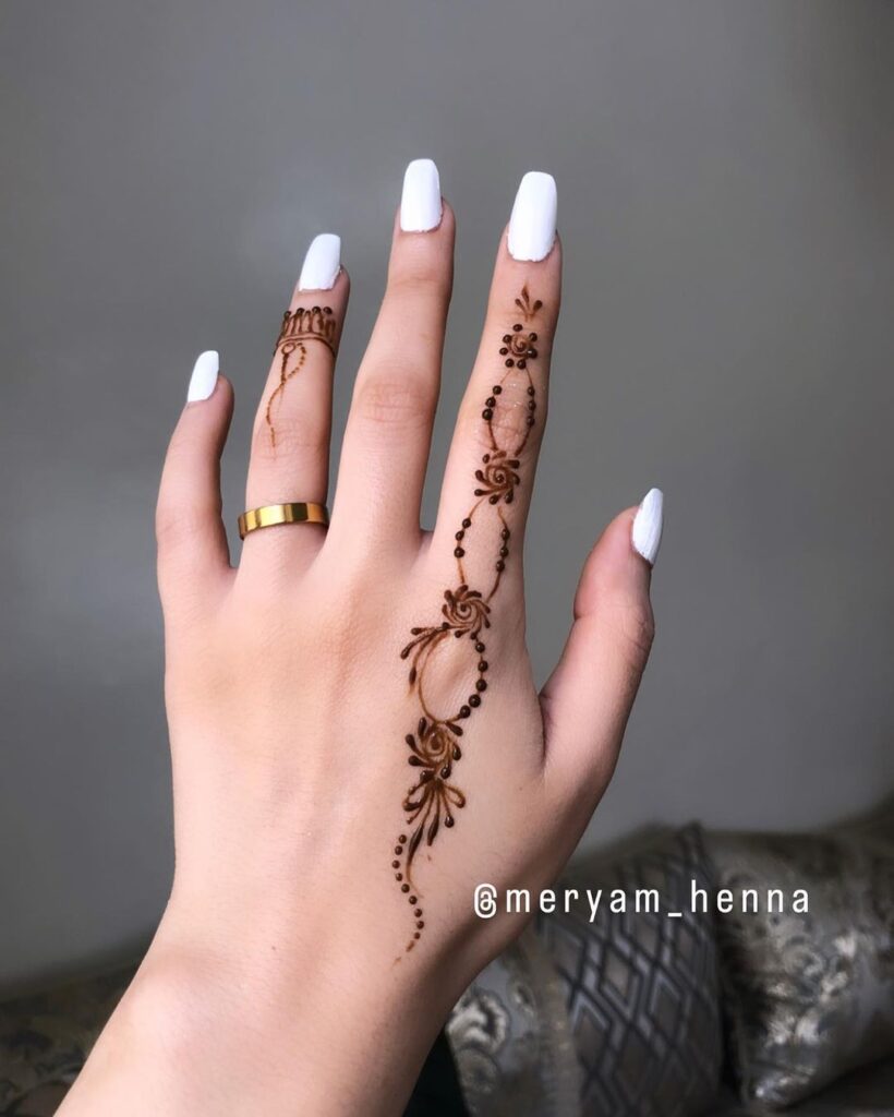 Small Mehndi Designs