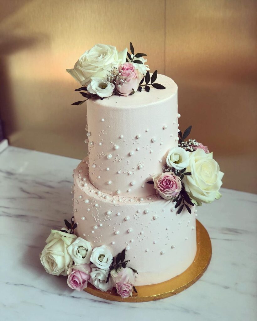 Wedding Cake With Pearls