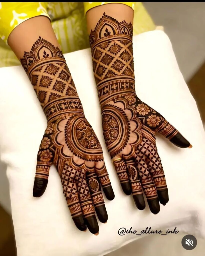 Cute Small Mehndi Designs