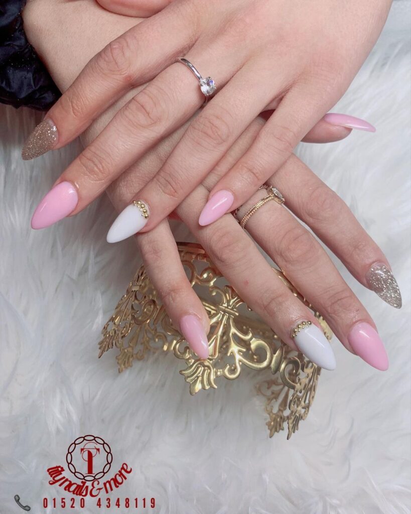 Pink & White Ombre Nails With Design