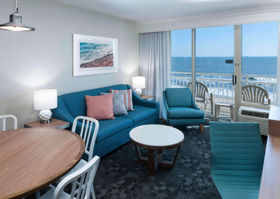 Best Honeymoon Suites in Virginia Beach